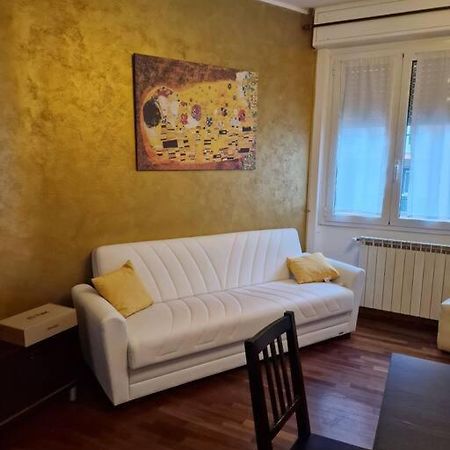 Sempione Yellow Milano Exterior foto